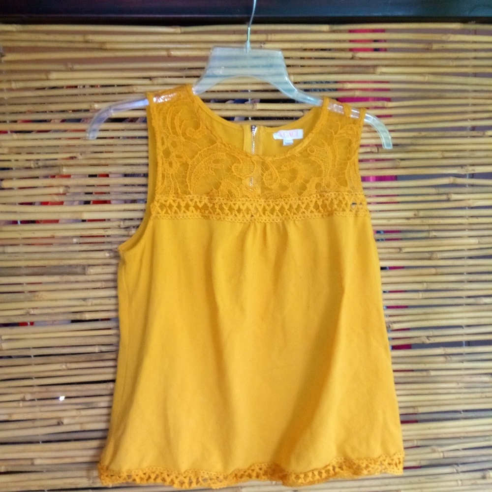 A'GACI M Gold Crochet Yoke Top - Picture 1 of 3